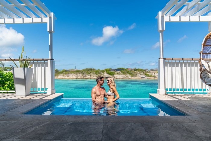 A waterfront villa with infinity-edge plunge pool at Hammock Cove Antigua