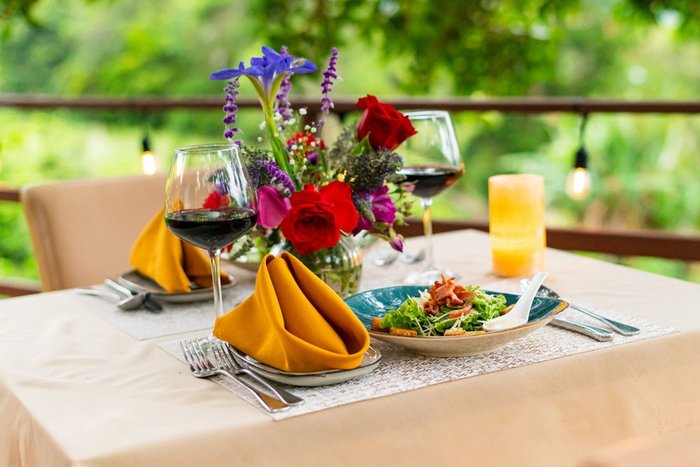 The elegant dining room at Los Establos Boutique Resort Panama
