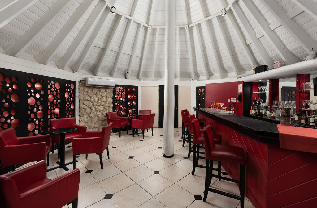 Late-night cocktails at the Piano Bar at The Club Barbados